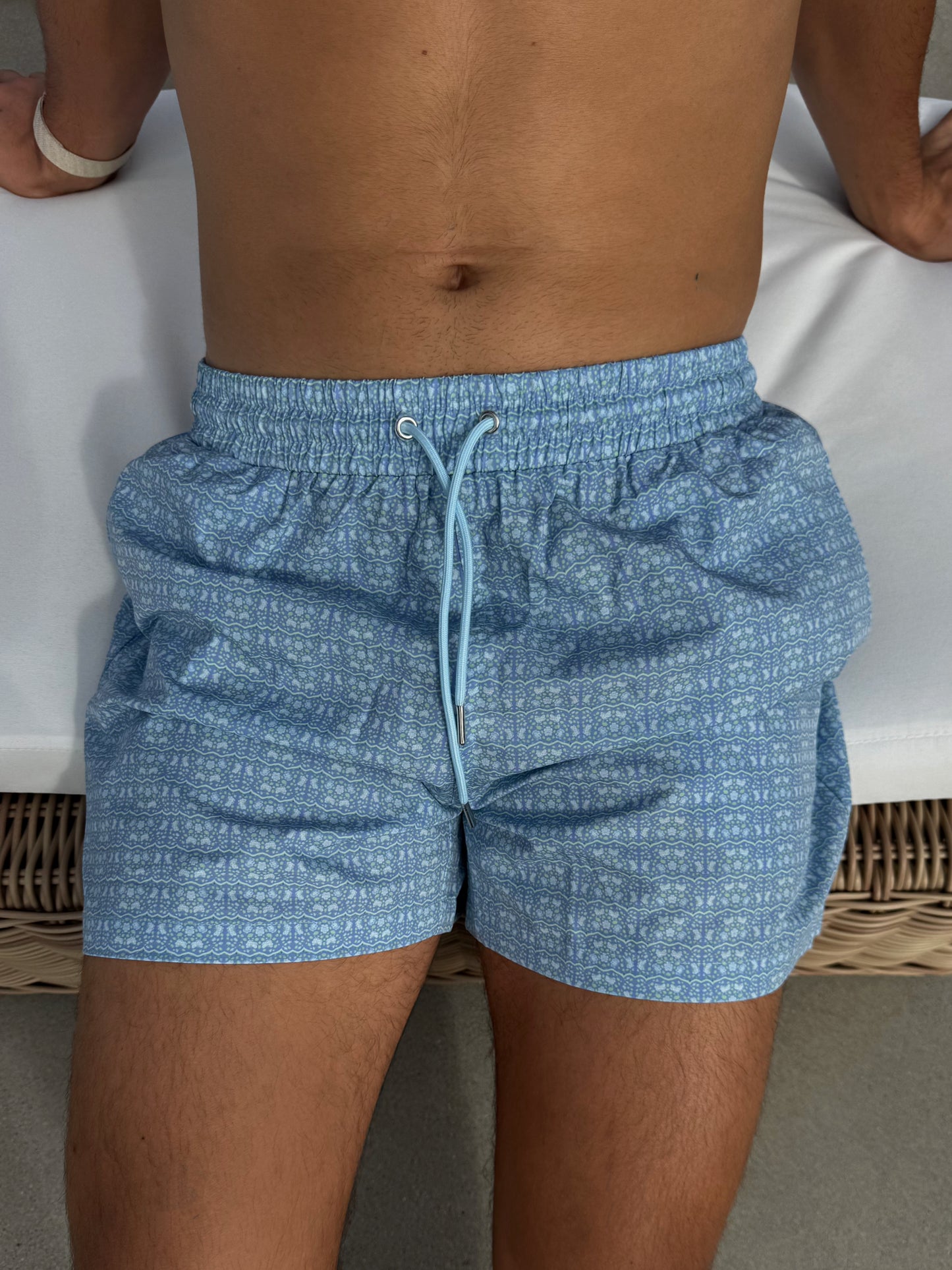 Cloud Nine Short