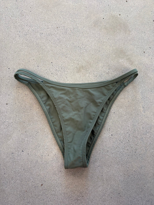 Sample Bikini #32
